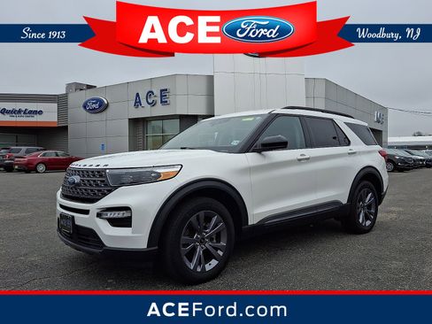 Used 2023 Ford Explorer XLT w/ Equipment Group 202A image 1