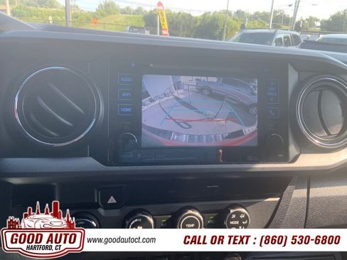 Used 2019 Toyota Tacoma TRD Sport w/ Technology Package AWD/4WD image 13