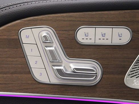 New 2026 Mercedes-Benz GLS 450 4MATIC image 17