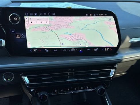 New 2025 Chevrolet Traverse LT w/ Driver Confidence Package image 25