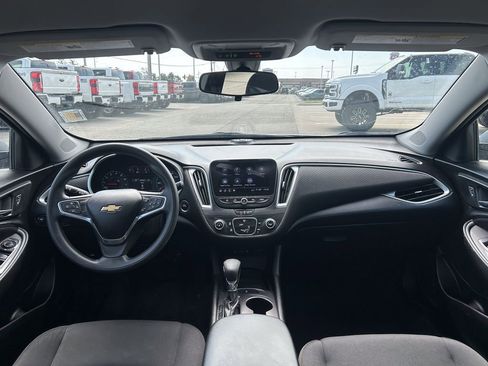 Used 2022 Chevrolet Malibu LS image 32