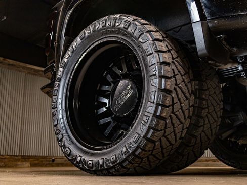 Used 2024 Chevrolet Silverado 3500 High Country w/ High Country Premium Package image 15