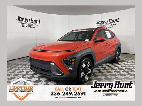 Used 2024 Hyundai Kona SEL w/ Convenience Package FWD image 1