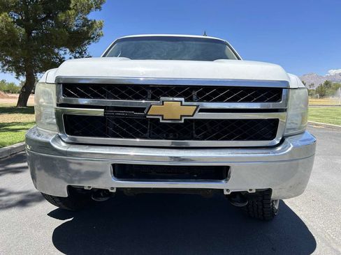 Used 2012 Chevrolet Silverado 2500 W/T AWD/4WD image 7