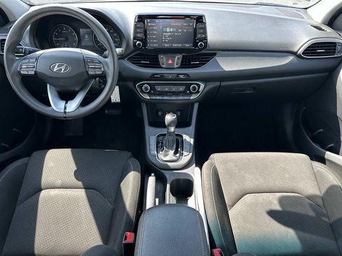 Used 2019 Hyundai Elantra GT FWD image 13