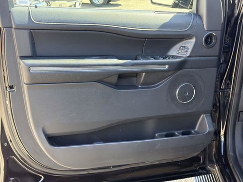 Used 2024 Ford Expedition XLT AWD/4WD image 21