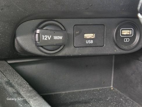 Used 2022 Hyundai Elantra Blue FWD image 13
