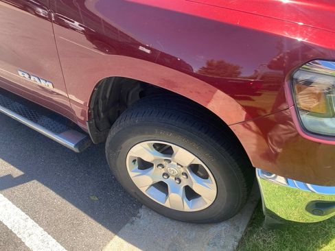 Used 2019 RAM 1500 Big Horn AWD/4WD image 9