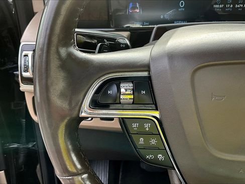 Used 2022 Lincoln Navigator Reserve image 16