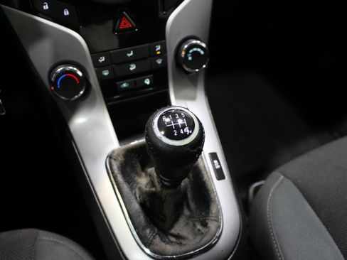 Used 2012 Chevrolet Cruze Eco FWD image 16