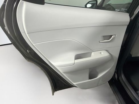 Used 2025 Hyundai Kona SEL FWD image 27