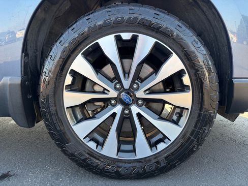 Used 2017 Subaru Outback 3.6R Limited AWD/4WD image 29