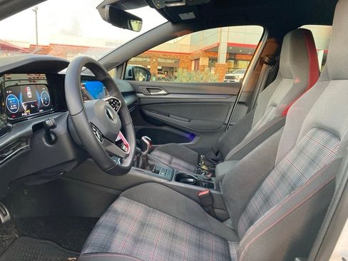 Used 2022 Volkswagen GTI SE image 9