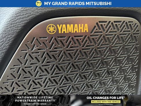 New 2025 Mitsubishi Outlander SEL image 21