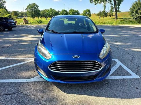 Used 2019 Ford Fiesta SE w/ Cold Weather Package image 2
