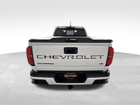 Used 2022 Chevrolet Colorado LT w/ LT Convenience Package AWD/4WD image 8