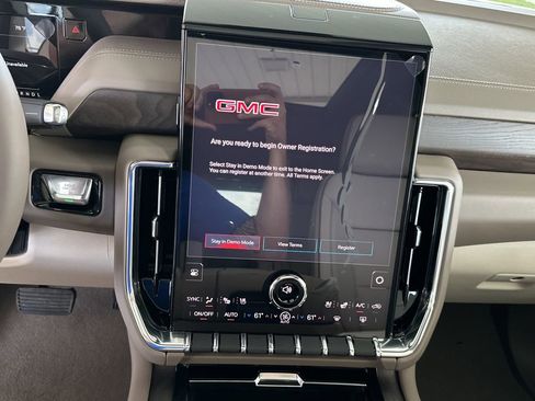 New 2026 GMC Yukon Denali w/ Denali Reserve Package image 24