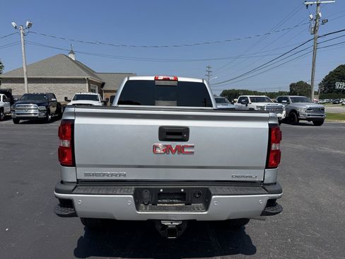 Used 2019 GMC Sierra 2500 Denali w/ Duramax Plus Package AWD/4WD image 6