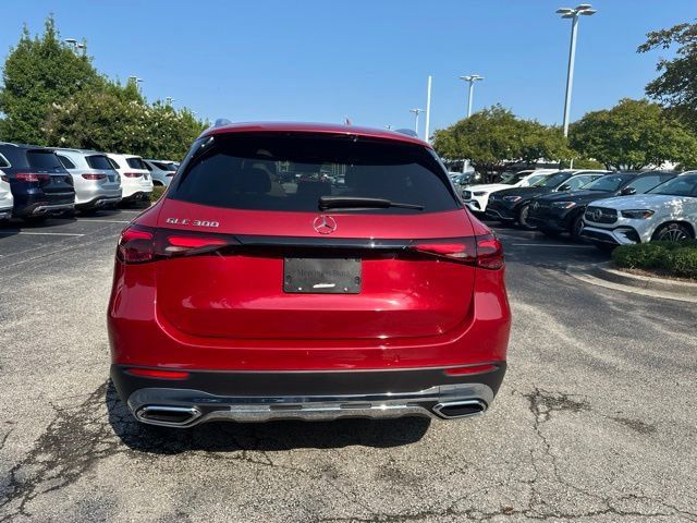 Used 2026 Mercedes-Benz GLC 300 image 4