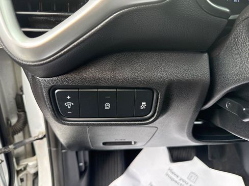 Used 2020 Kia Soul LX FWD image 12