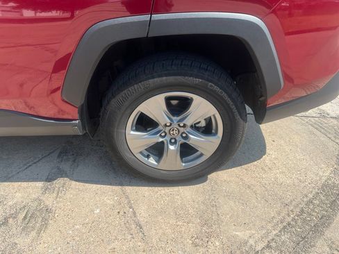 Used 2025 Toyota RAV4 XLE FWD image 7