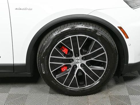 New 2025 Porsche Macan 4S Electric image 46