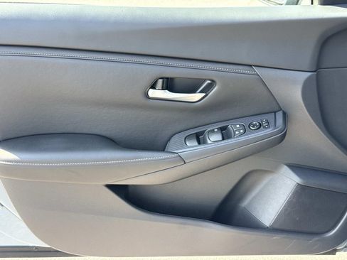 Used 2025 Nissan Sentra SV FWD image 18