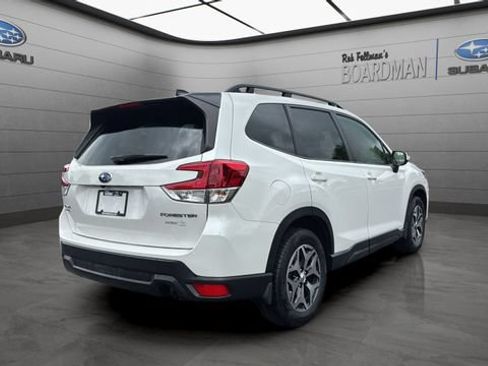 Used 2024 Subaru Forester Premium AWD/4WD image 5