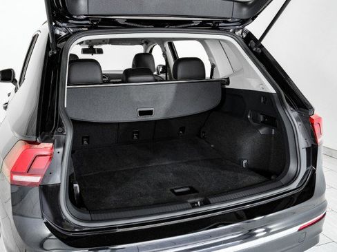 Used 2021 Volkswagen Tiguan SE R-Line AWD/4WD image 55
