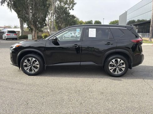 Used 2023 Nissan Rogue SV image 7