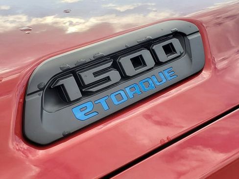 New 2026 RAM 1500 4x4 Crew Cab image 7