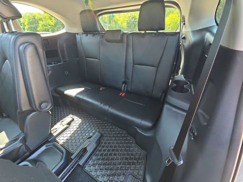 Used 2025 Toyota Highlander Platinum AWD/4WD image 24