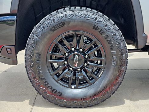 New 2026 Chevrolet Silverado 2500 ZR2 AWD/4WD image 12