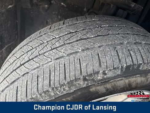 Used 2023 Jeep Renegade Latitude image 32