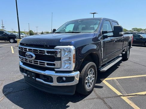 Used 2025 Ford F250 XLT AWD/4WD image 3