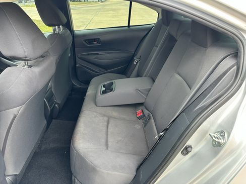 Used 2022 Toyota Corolla LE image 12