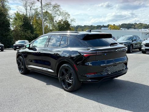 New 2025 Chevrolet Equinox EV RS image 4