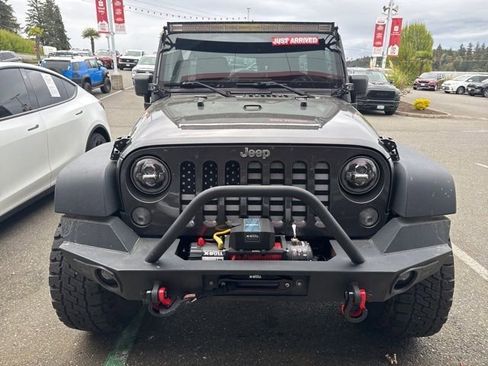 Used 2014 Jeep Wrangler Unlimited Rubicon w/ Connectivity Group image 2