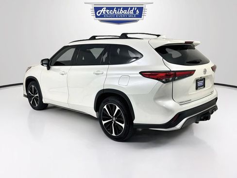 Used 2021 Toyota Highlander XSE AWD/4WD image 6