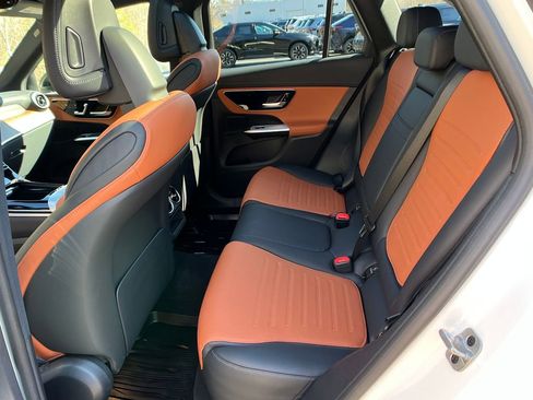 Used 2023 Mercedes-Benz GLC 300 4MATIC image 22