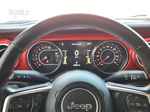 Used 2021 Jeep Gladiator Rubicon AWD/4WD image 15