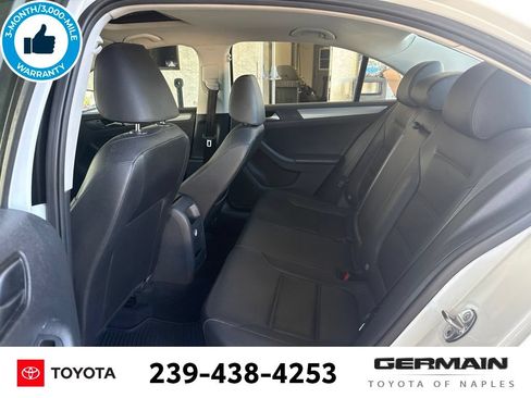 Used 2017 Volkswagen Jetta SE FWD image 16