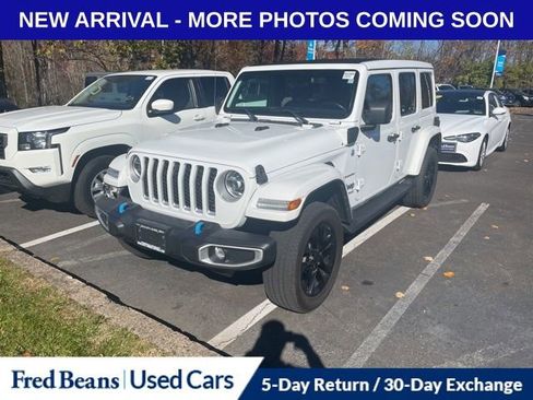 Used 2022 Jeep Wrangler Unlimited Sahara w/ Cold Weather Group image 3