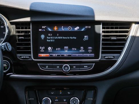 Used 2021 Buick Encore Preferred AWD/4WD image 17
