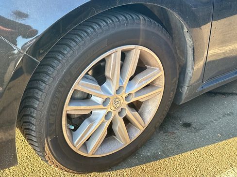 Used 2015 Toyota Avalon image 7