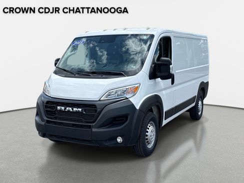 Used 2025 RAM ProMaster 2500 w/ Convenience Group FWD image 9