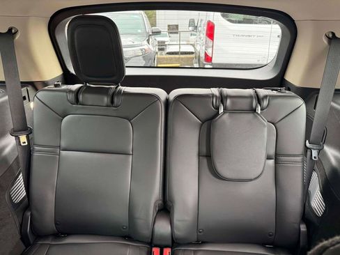 Used 2022 Lincoln Aviator AWD w/ Premium Package image 12