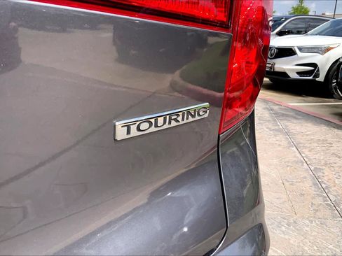 Used 2017 Honda Pilot Touring image 10