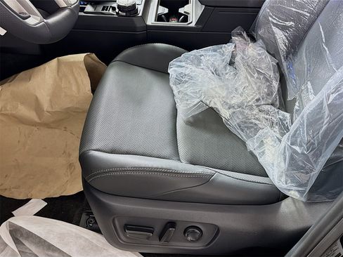 New 2025 Toyota 4Runner TRD Off-Road Premium image 17