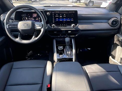 Used 2024 Chevrolet Colorado Trail Boss w/ Advanced Trailering Package image 17